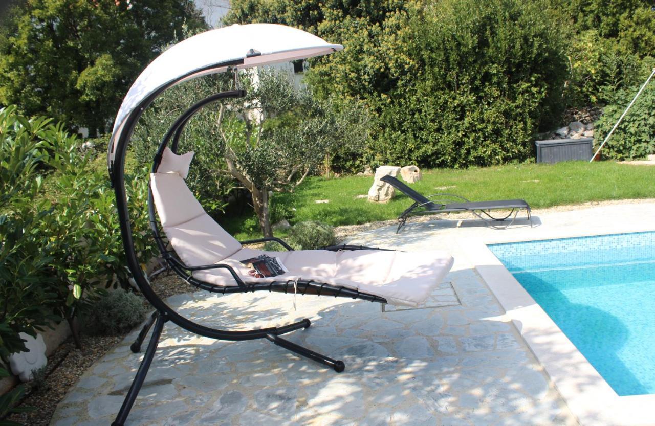 Calma, Recharge Your Body And Mind Villa Gabonjin