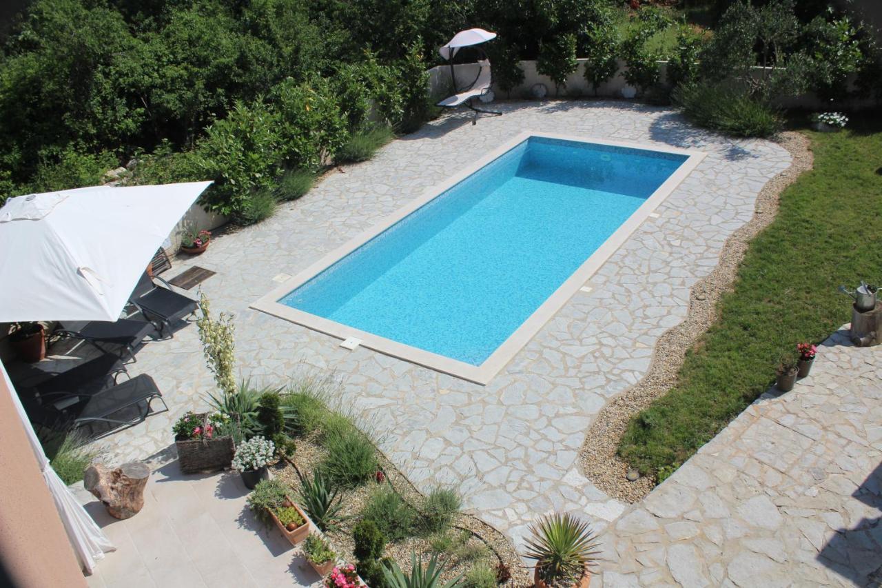 Calma, Recharge Your Body And Mind Villa Gabonjin